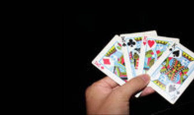 Способы погадать на отношения с мужчиной на игральных картах